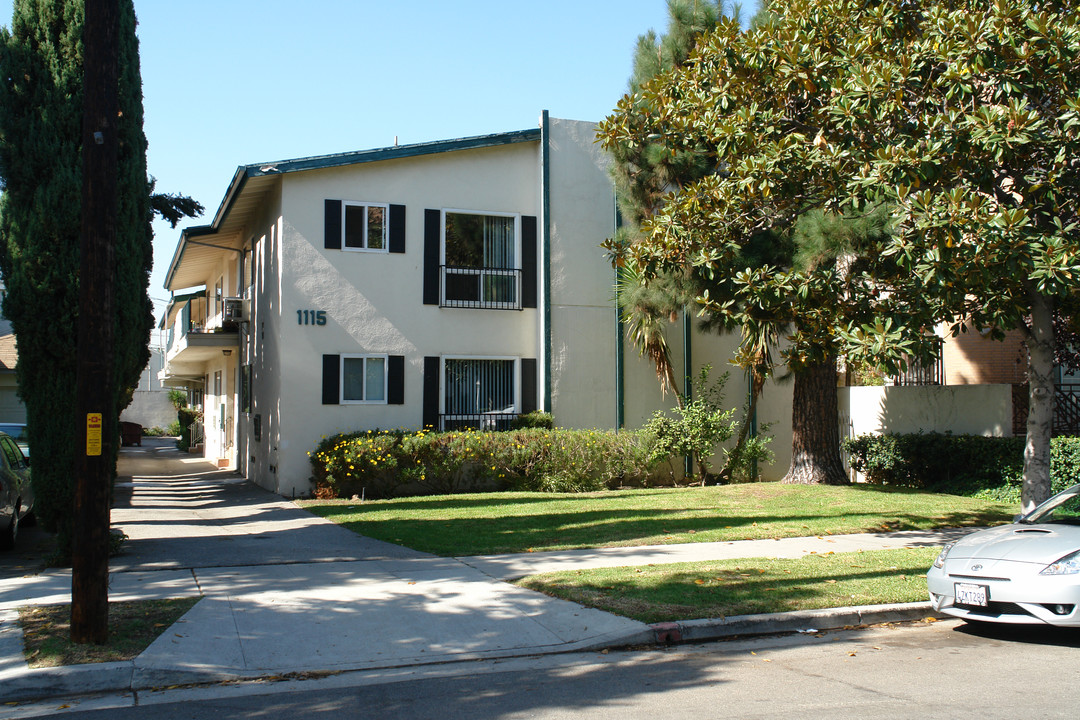 1115 Campbell St in Glendale, CA - Building Photo