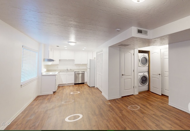 property at 9929 N Mulberry Dr