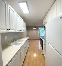 4500 Cedar Lake Rd S, Unit Cedar Trails in St. Louis Park, MN - Foto de edificio - Building Photo