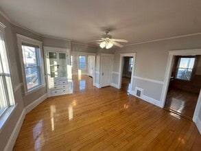 34 Saunders St in Weymouth, MA - Building Photo - Building Photo