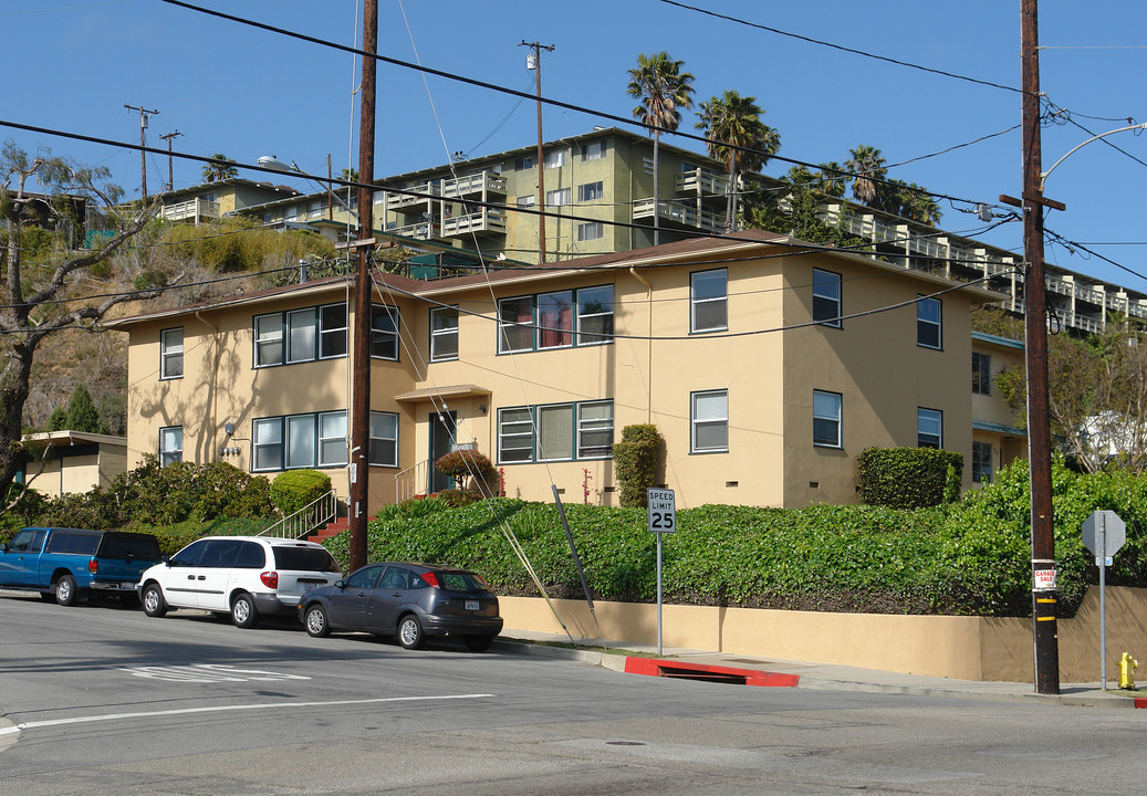 102 N Kalorama St in Ventura, CA - Building Photo