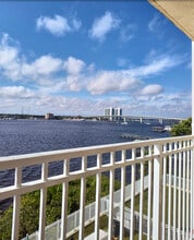 145 N Halifax Ave, Unit #409 in Daytona Beach, FL - Foto de edificio - Building Photo