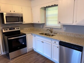 5208 Durinda Ln NW in Huntsville, AL - Building Photo - Building Photo