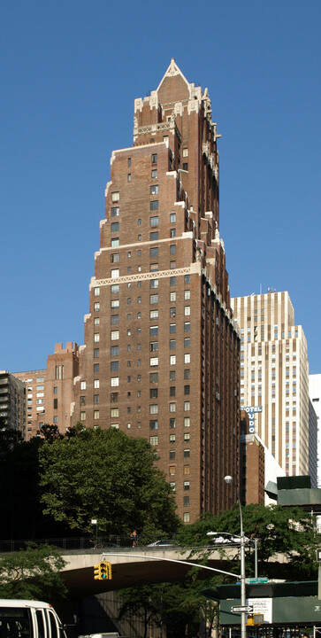 Woodstock Tower in New York, NY - Building Photo