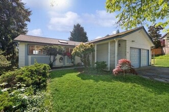 16228 NE 57th St in Redmond, WA - Building Photo - Building Photo