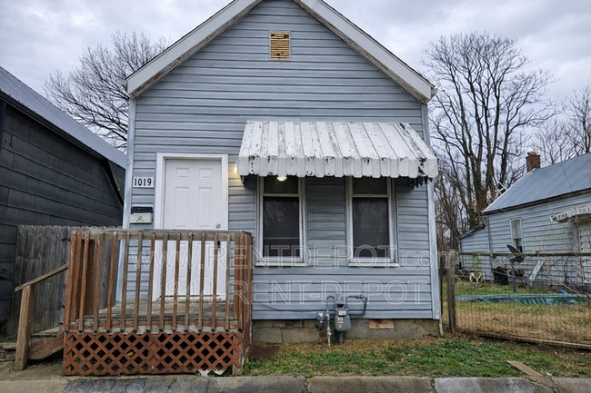 property at 1019 N Garvin St