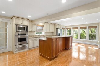 303 Upland Ave in Newton, MA - Building Photo - Building Photo