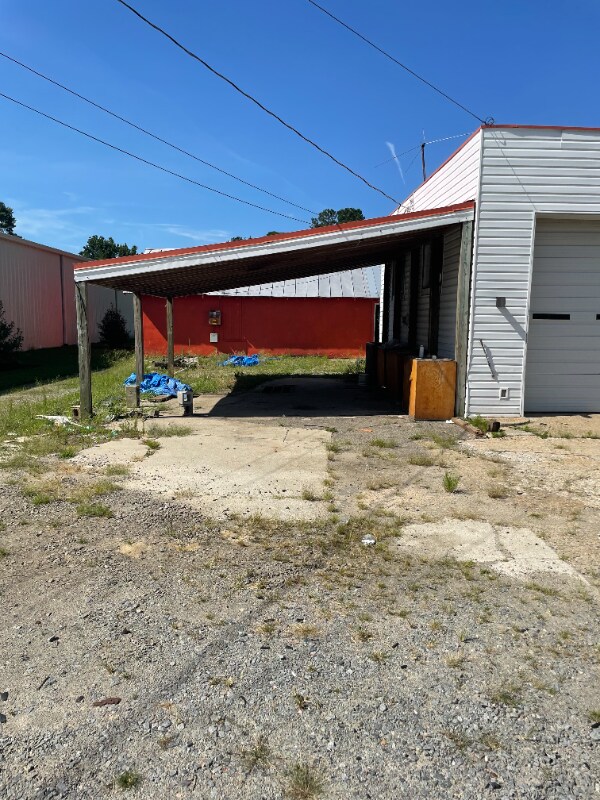 102 E Green St in Macclesfield, NC - Building Photo - Building Photo