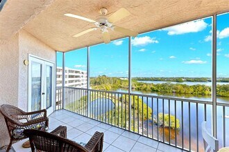6475 Shoreline Dr in St. Petersburg, FL - Building Photo - Building Photo