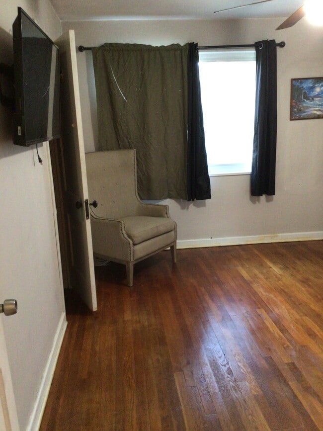 163 Elmira St SW in Washington, DC - Foto de edificio - Building Photo