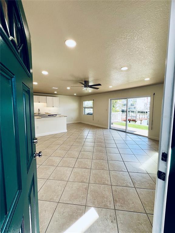 137 175th Terrace Dr E in Redington Shores, FL - Building Photo - Building Photo