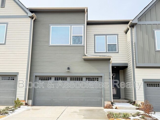 property at 216 Oak Summit Pl