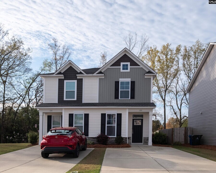135 Silver Run Pl in West Columbia, SC - Building Photo
