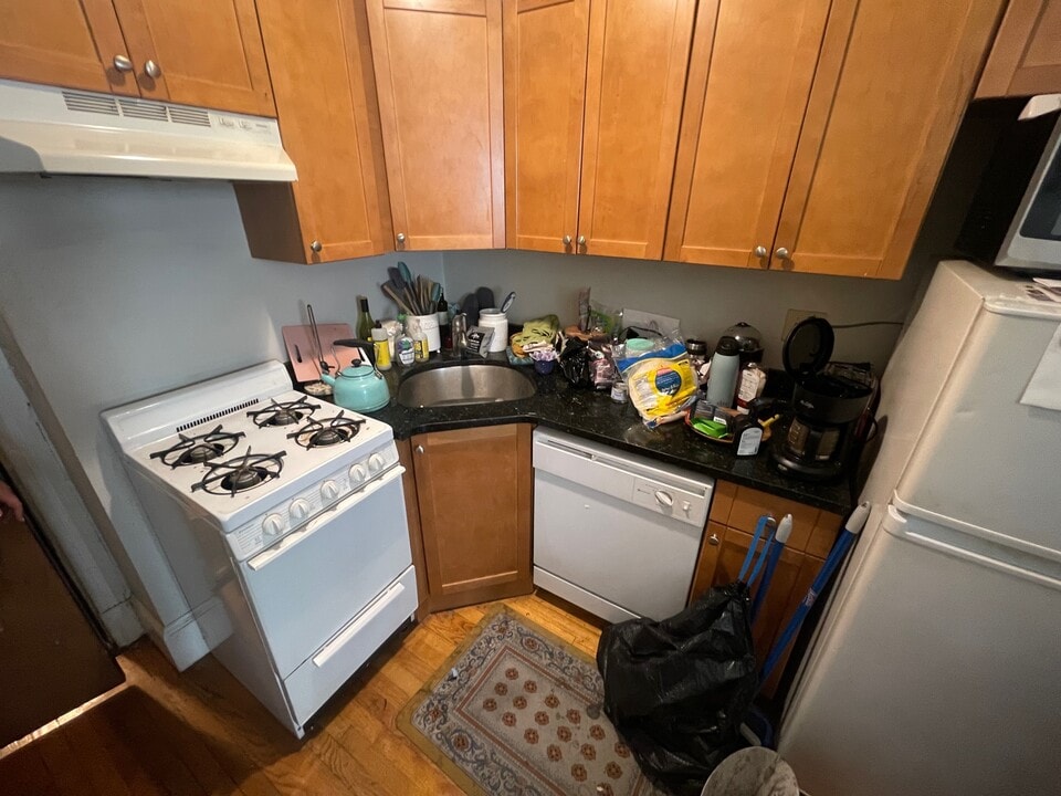 1393 Boylston St, Unit 12A in Boston, MA - Building Photo