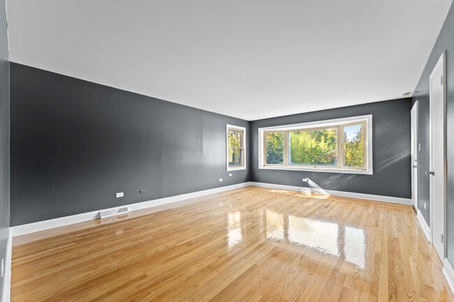 760 E North Broadway St in Lombard, IL - Building Photo - Building Photo