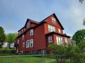 1127 E 6th St, Unit 1 in Duluth, MN - Building Photo - Building Photo