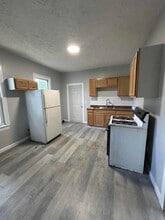 1582 E 49th St in Cleveland, OH - Building Photo - Building Photo