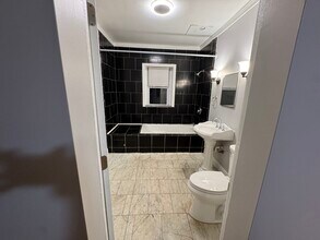 70 Edwards St, Unit 1 in Fitchburg, MA - Building Photo - Building Photo