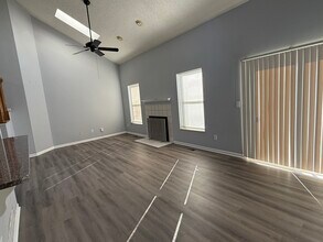 871 Cape Henry Dr in Columbus, OH - Building Photo - Building Photo