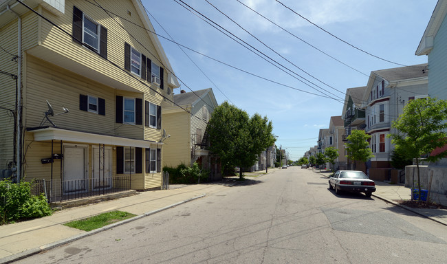 87 Bowdoin St in Providence, RI - Foto de edificio - Building Photo