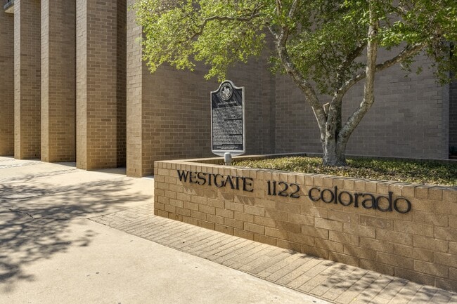 property at 1122 Colorado St