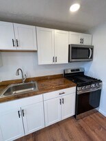 57 Van Ness St in Newburgh, NY - Building Photo