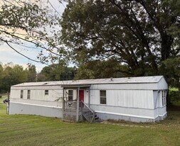 114 John Cox Rd in Johnson City, TN - Building Photo