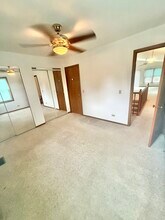266 Greensboro Ct in Elk Grove Village, IL - Building Photo - Building Photo