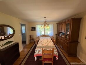 475 Saw Mill Rd in Guilford, CT - Building Photo - Building Photo