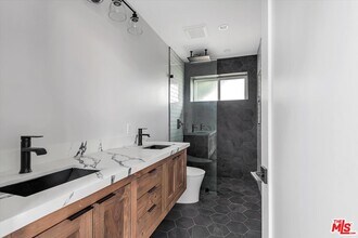 12420 Idaho Ave in Los Angeles, CA - Building Photo - Building Photo