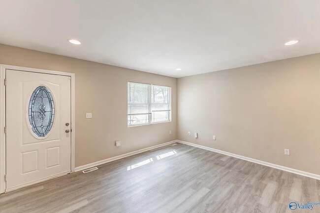 3207 Delia Ln NW in Huntsville, AL - Building Photo - Building Photo