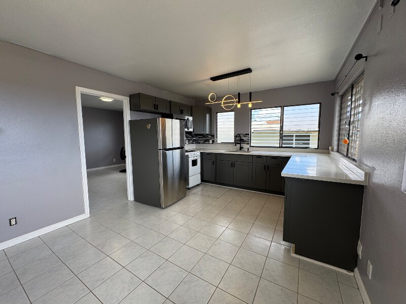 616 Ho?oiki St in Pearl City, HI - Building Photo