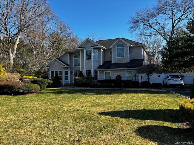 property at 6 Kara Ct