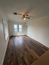 211 E Cherry St in Centralia, WA - Building Photo - Building Photo