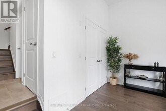 2710 Draper Ave in Ottawa, ON - Building Photo - Building Photo