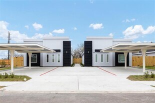 1301 Valle Vista St in Alamo, TX - Building Photo