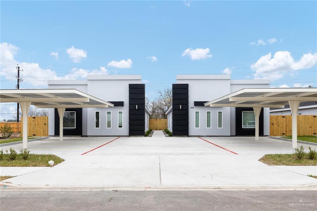 1301 Valle Vista St in Alamo, TX - Building Photo
