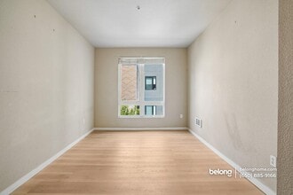 1511 Jefferson St, Unit 218 in Oakland, CA - Foto de edificio - Building Photo