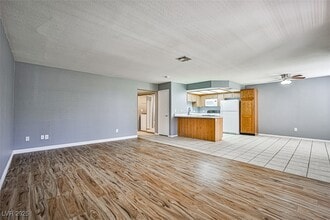 8410 Eldora Ave in Las Vegas, NV - Building Photo - Building Photo