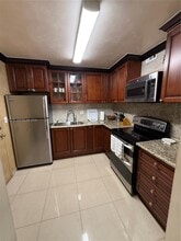 200 178th St, Unit 605 in Sunny Isles Beach, FL - Foto de edificio - Building Photo