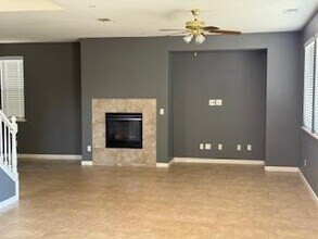 9401 Vintner Cir in Patterson, CA - Building Photo - Building Photo