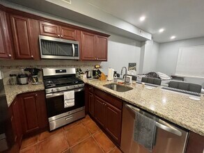 2221 N Sydenham St in Philadelphia, PA - Building Photo - Building Photo