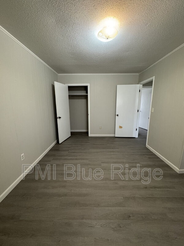 property at 144 Nottingham Dr