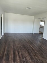 2309 Manor St in Bakersfield, CA - Building Photo - Building Photo