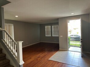 354 Craftsman Dr in Lathrop, CA - Building Photo - Building Photo