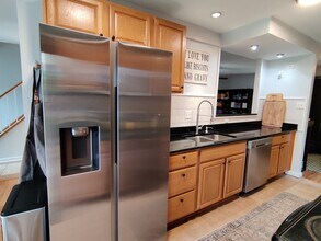 6439 Rockshire St in Alexandria, VA - Building Photo - Building Photo