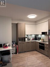 18 Water Walk Dr in Markham, ON - Building Photo - Building Photo