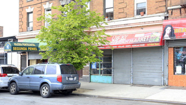 2383 Washington Ave in Bronx, NY - Foto de edificio - Building Photo