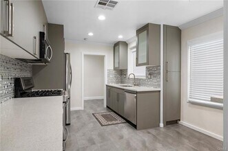 1250 Bruce Ave in Glendale, CA - Building Photo - Building Photo