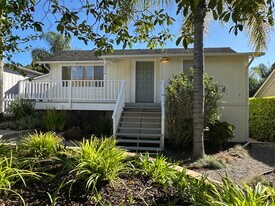 1326 Clifton St in Santa Barbara, CA - Building Photo